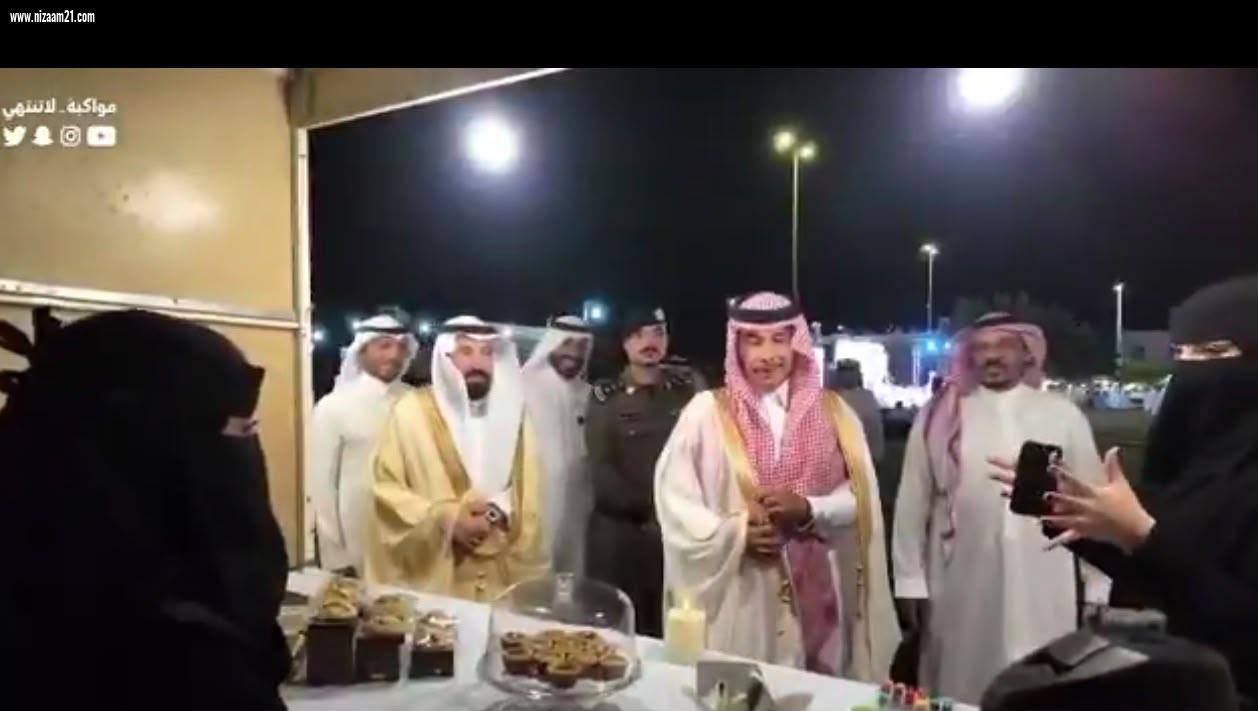 محافظ صوير يتجوّل بين فعاليات مهرجان ⁧‫#صيف_صوير_2026