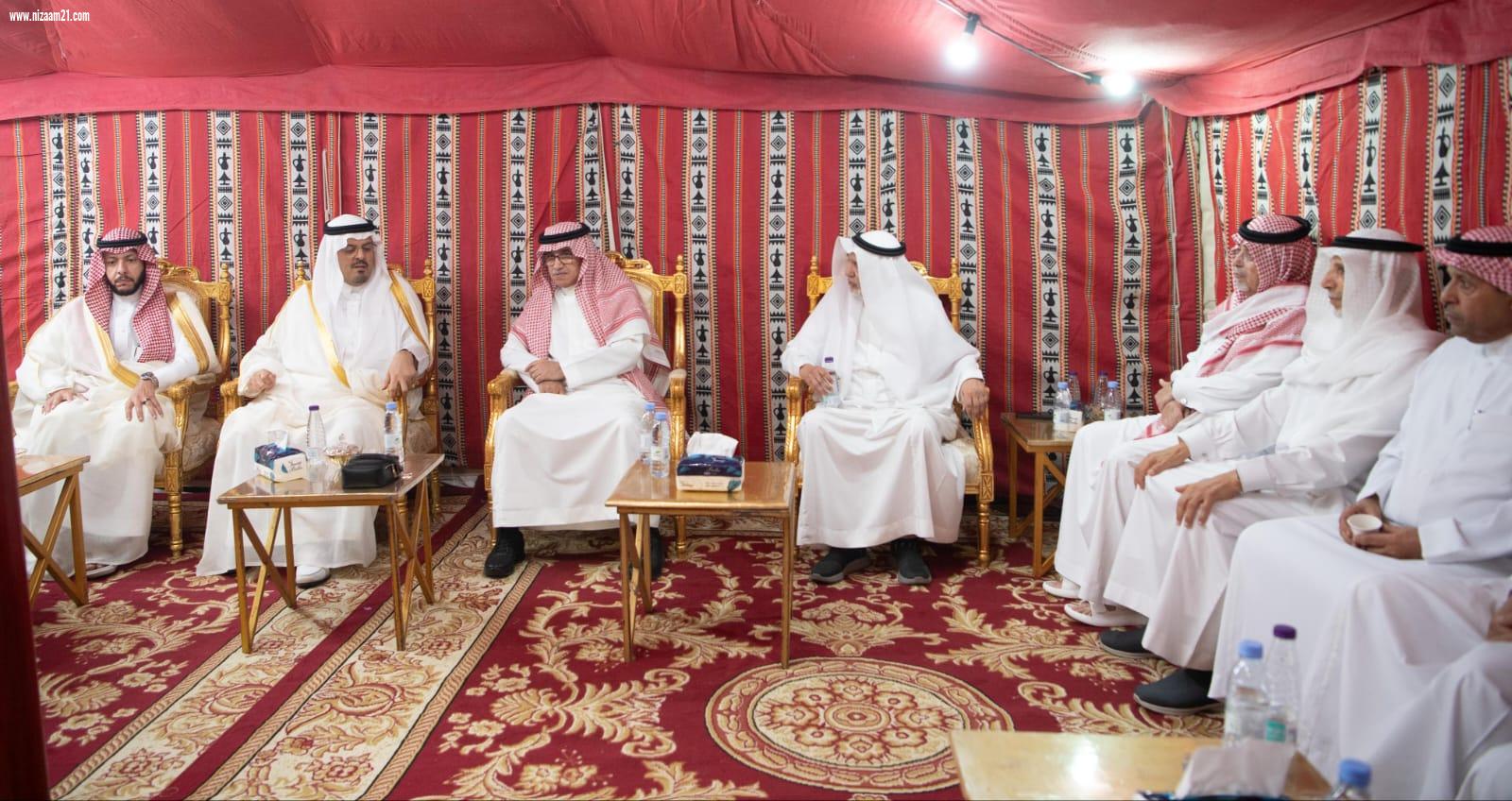 نائب أمير مكة يعزي الفريق الحربي بوفاة والدته