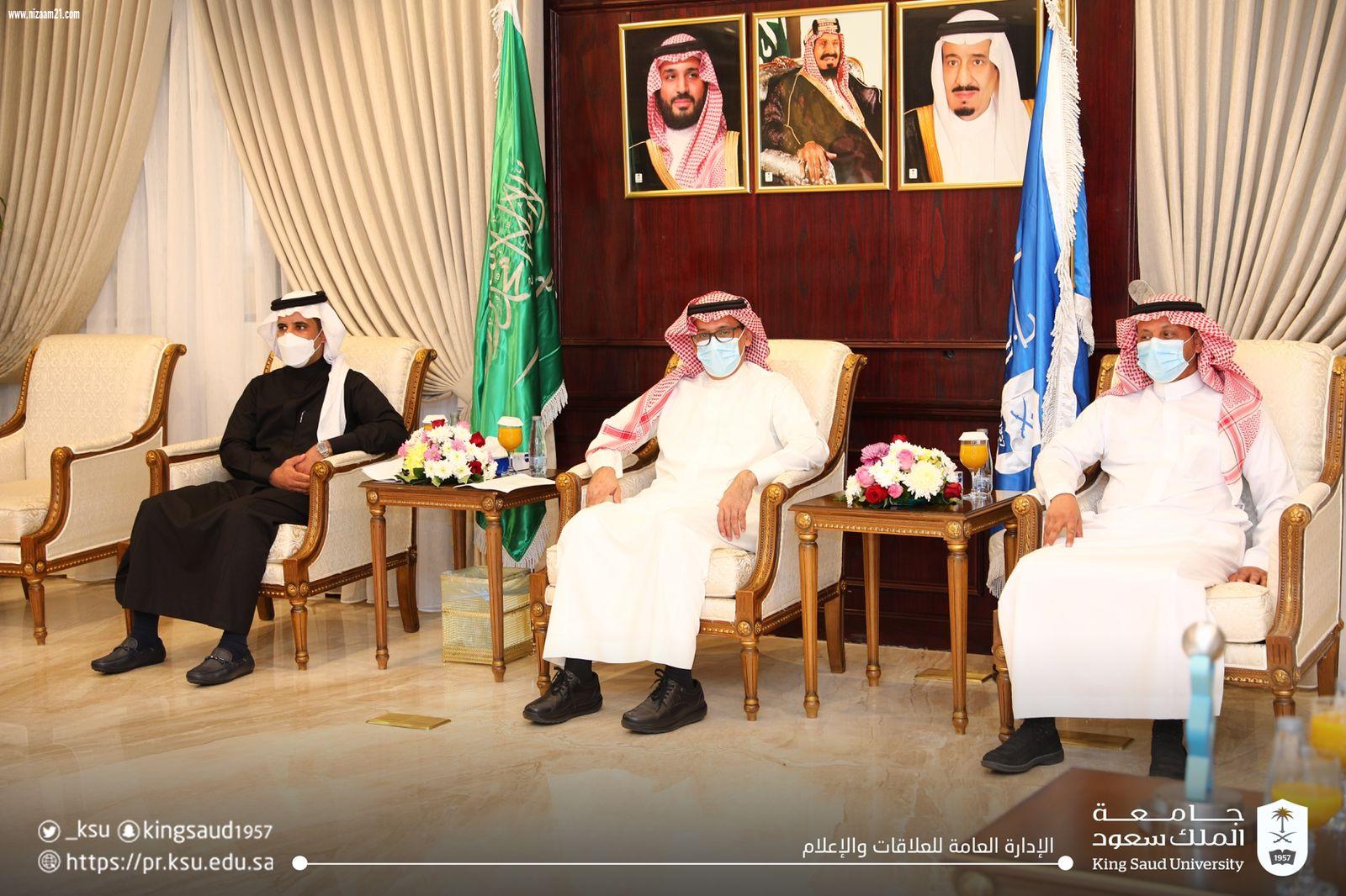 معالي رئيس الجامعة يكرّم الطلبة الحاصلين على الجوائز و المراكز الأولى في المسابقات المختلفة على مستوى المملكة