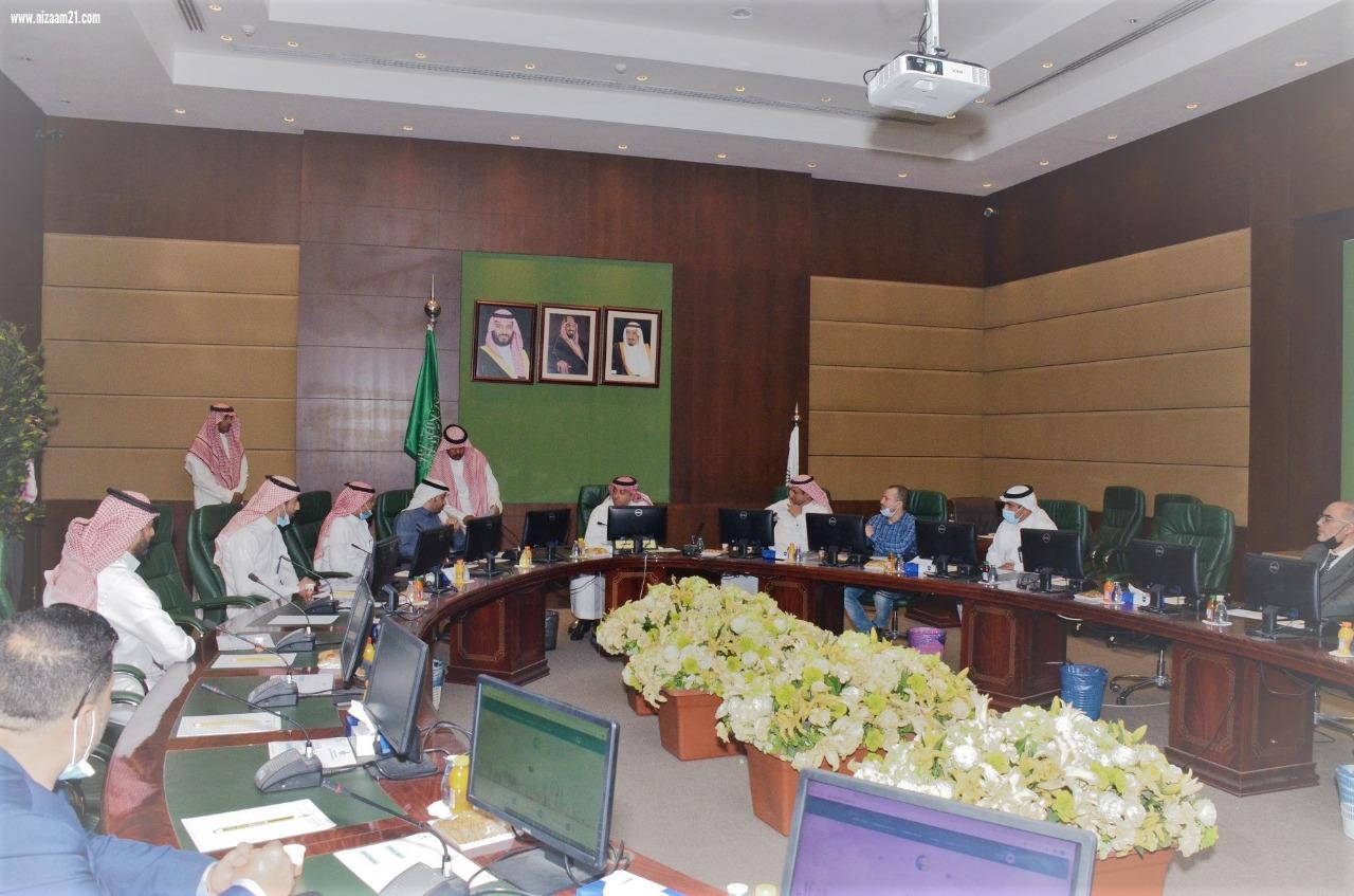 أمانة الشرقية تنظم ورشة عمل تعريفية بمنصة أعمال البنية التحتية  نسق