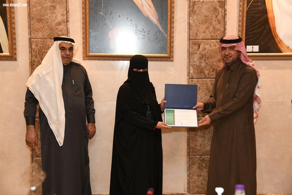 وزير الشؤون البلدية والقروية والاسكان وأمين الشرقية يناقشان خطط وأعمال الأمانة في تنفيذ استراتيجية التحول 