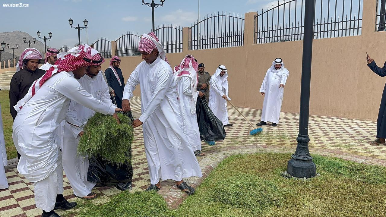 مبادرة مركز الشعراء لنشر ثقافة نظافة الحدائق والمنتزهات