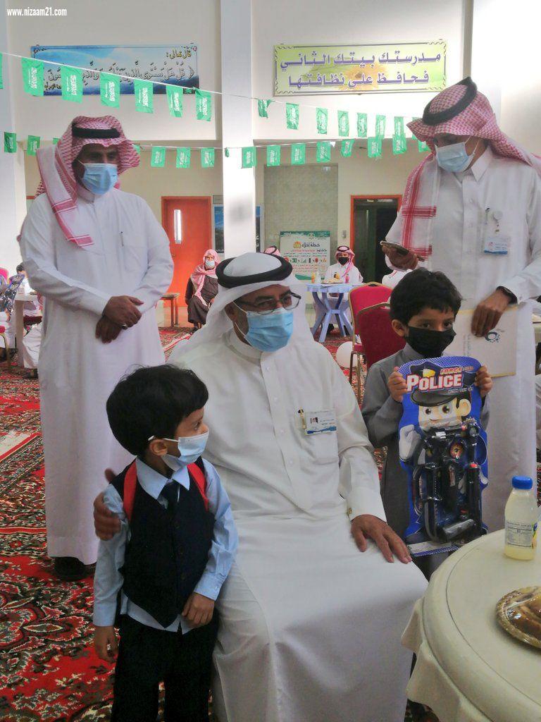 مدير التعليم بمحافظة محايل يزور مكتب التعليم بقنا لتفقد سير العمل والعودة الامنة للطلاب