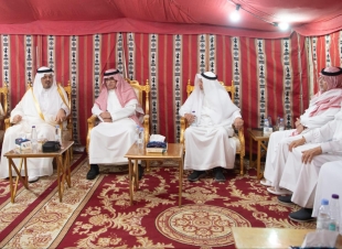 نائب أمير مكة يعزي الفريق الحربي بوفاة والدته